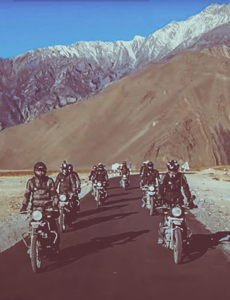 Videotip of nepal adventure with motorcycles, royal enfield himalayans